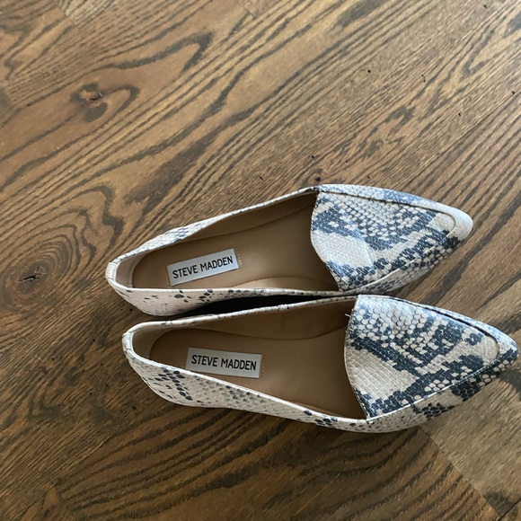 Steve Madden flats - Picture 4 of 4